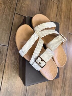 Vionic Rest Skylar Slide Sandal Embossed Snakeskin White Tan
Women's Size 10